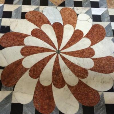 Mosaik-Fußboden im Kapitelsaal der Bruderschaft