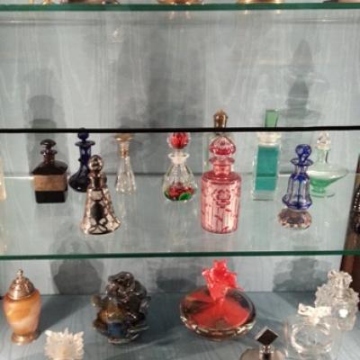 boccettine di profumo in vetro di Murano
